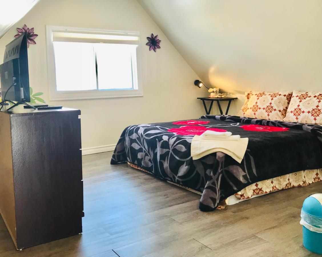 Cheerful Residence Ниагара-Фолс Экстерьер фото